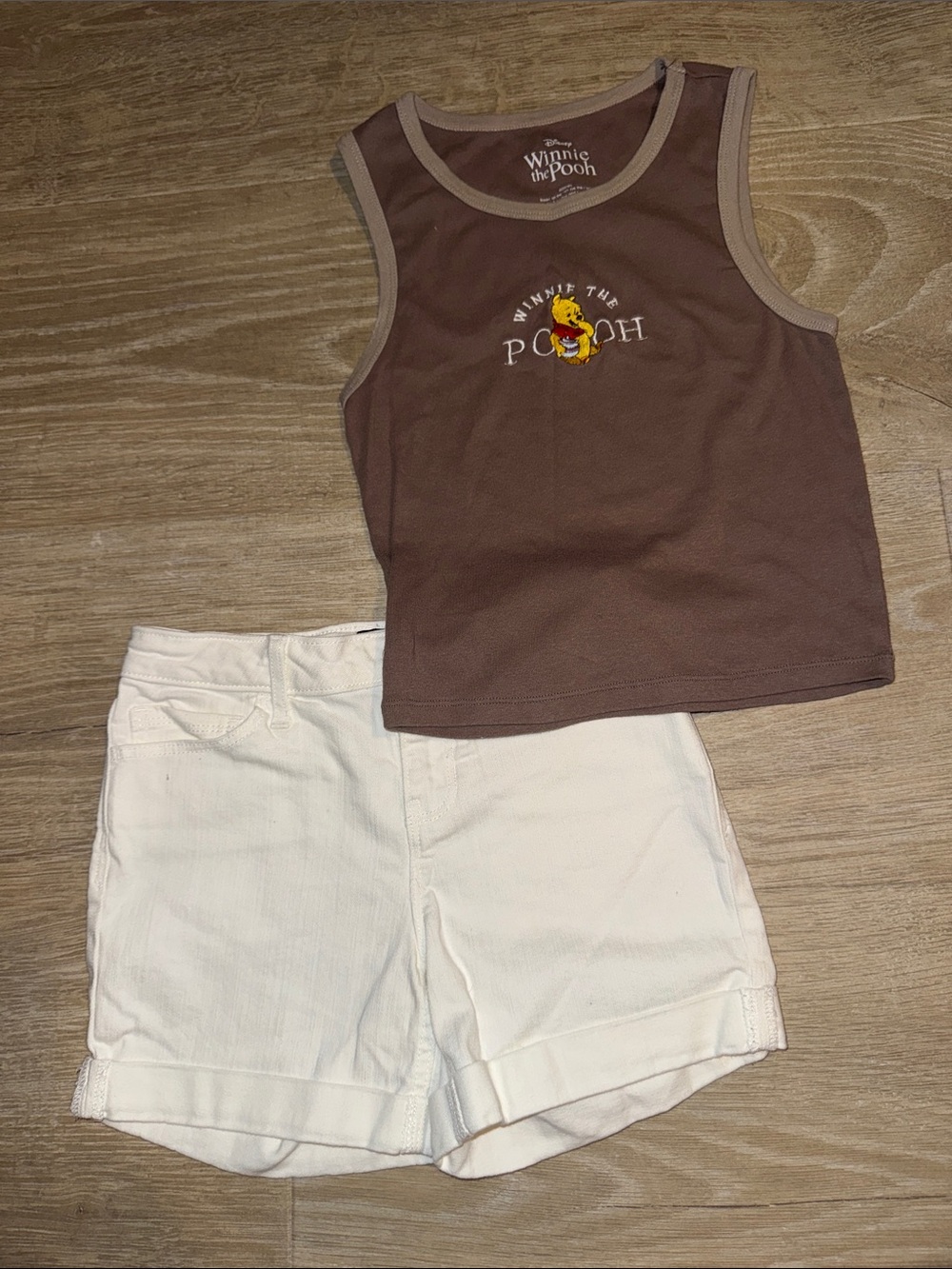 Gap white shorts & Winnie the Pooh tee